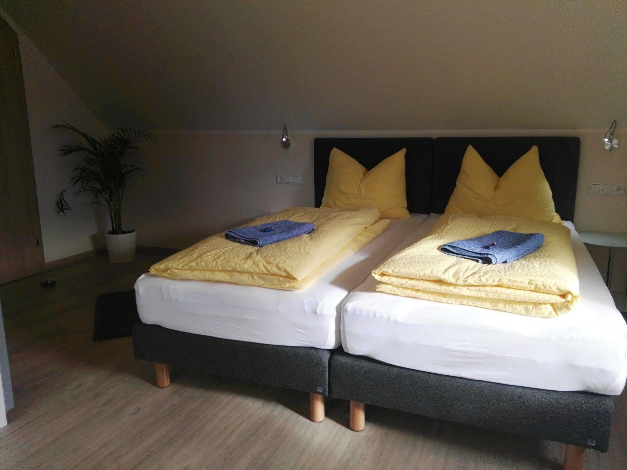 Ferienwohnungen Und Zimmer Yassi Spielberg Bei Knittelfeld Kültér fotó