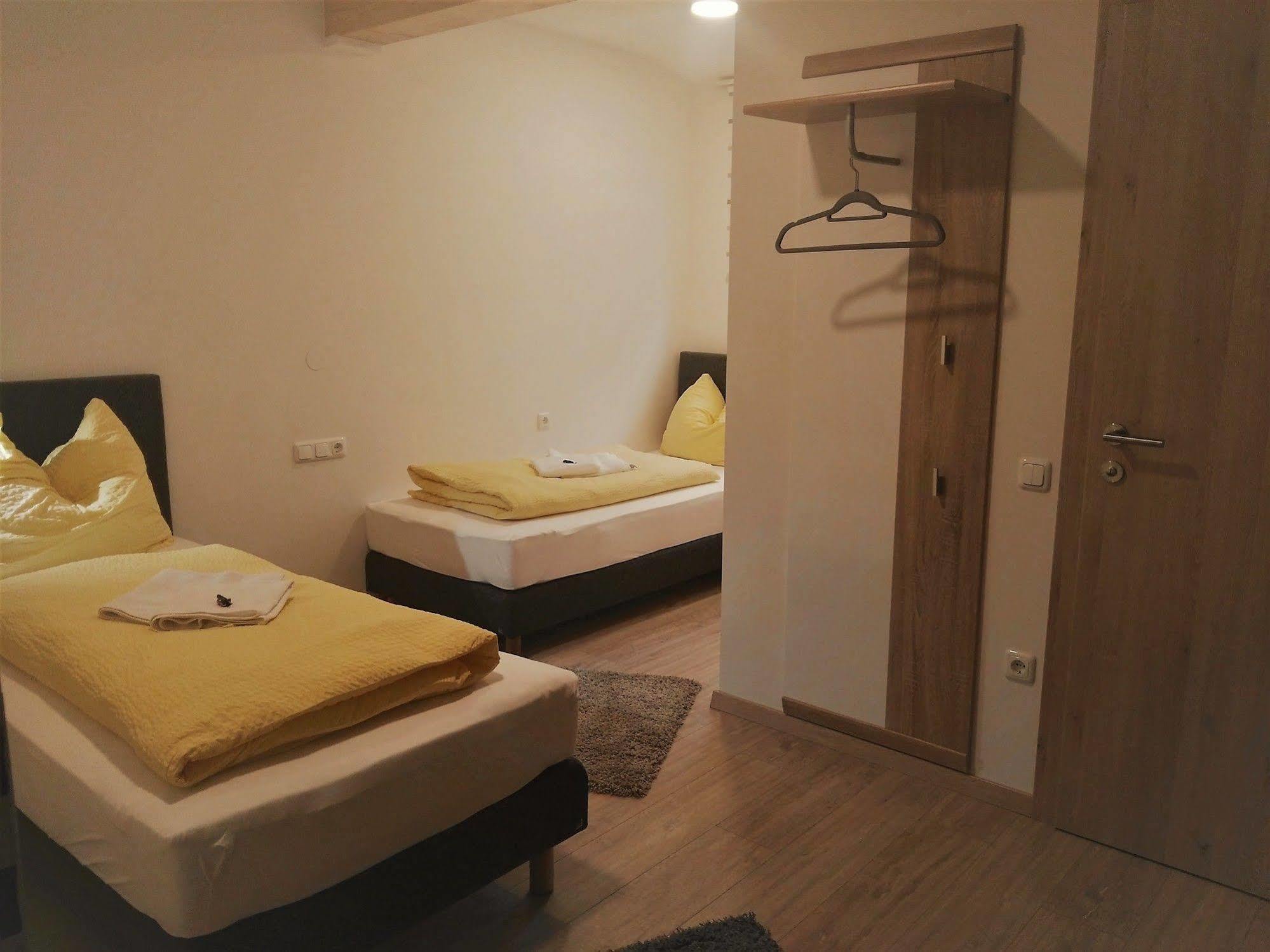 Ferienwohnungen Und Zimmer Yassi Spielberg Bei Knittelfeld Kültér fotó